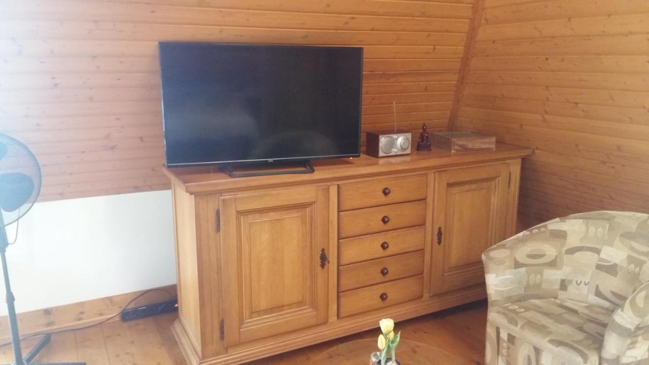 Komfort Apartman Eger Buitenkant foto